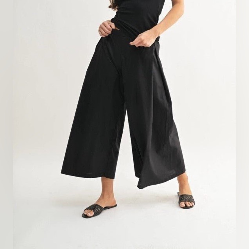 Black Wide-Leg Pants